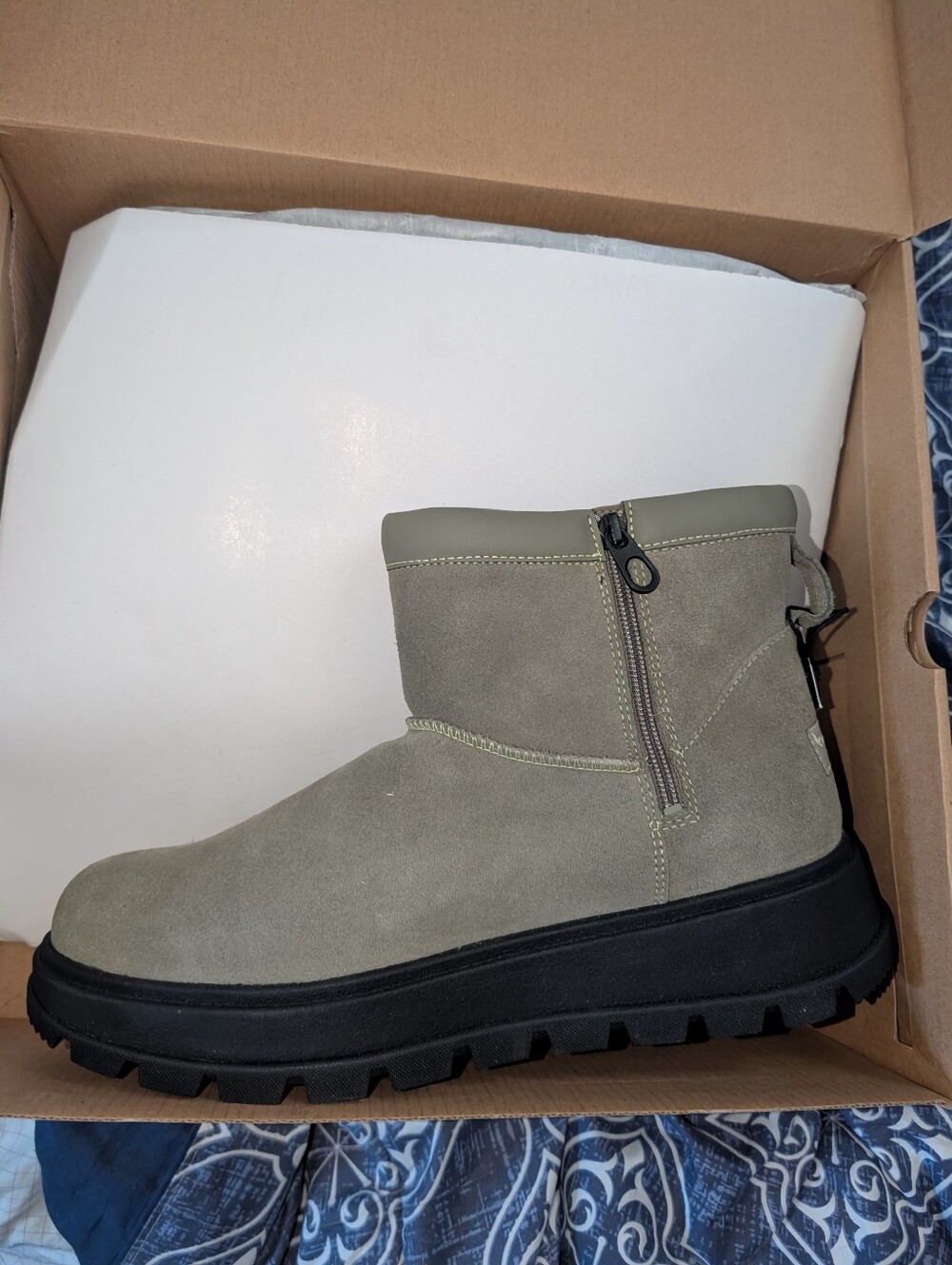 Koolaburra By Uggs In Lug Sole Ankle Boot in Olive and Black